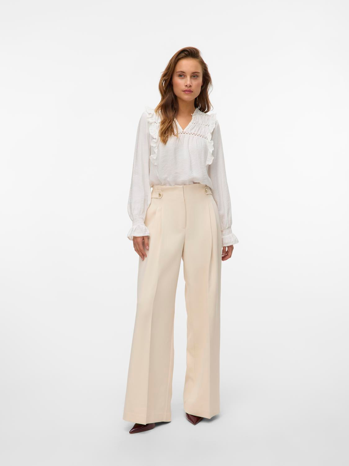 model_shot-front_full